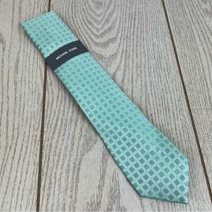 634 - Michael Kors Longboat Grid Tie Green 300 2MKC24-1012 Silk Blend $69.50